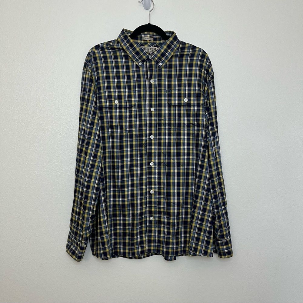 Duluth Trading Co. men's Untucked long sleeve button-down plaid shirt XL